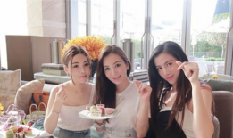 闺蜜进了娱乐圈吃瓜小说,闺蜜的璀璨星途与甜蜜瓜田