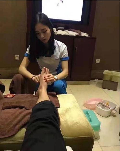 男技师视频,视频中的专业魅力与实操技巧